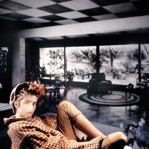 Houndstooth Checked Coat in Black and White Room